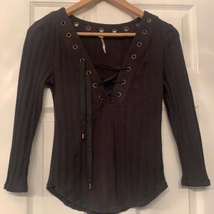 NWOT Free People Top Black Small V-neck ties